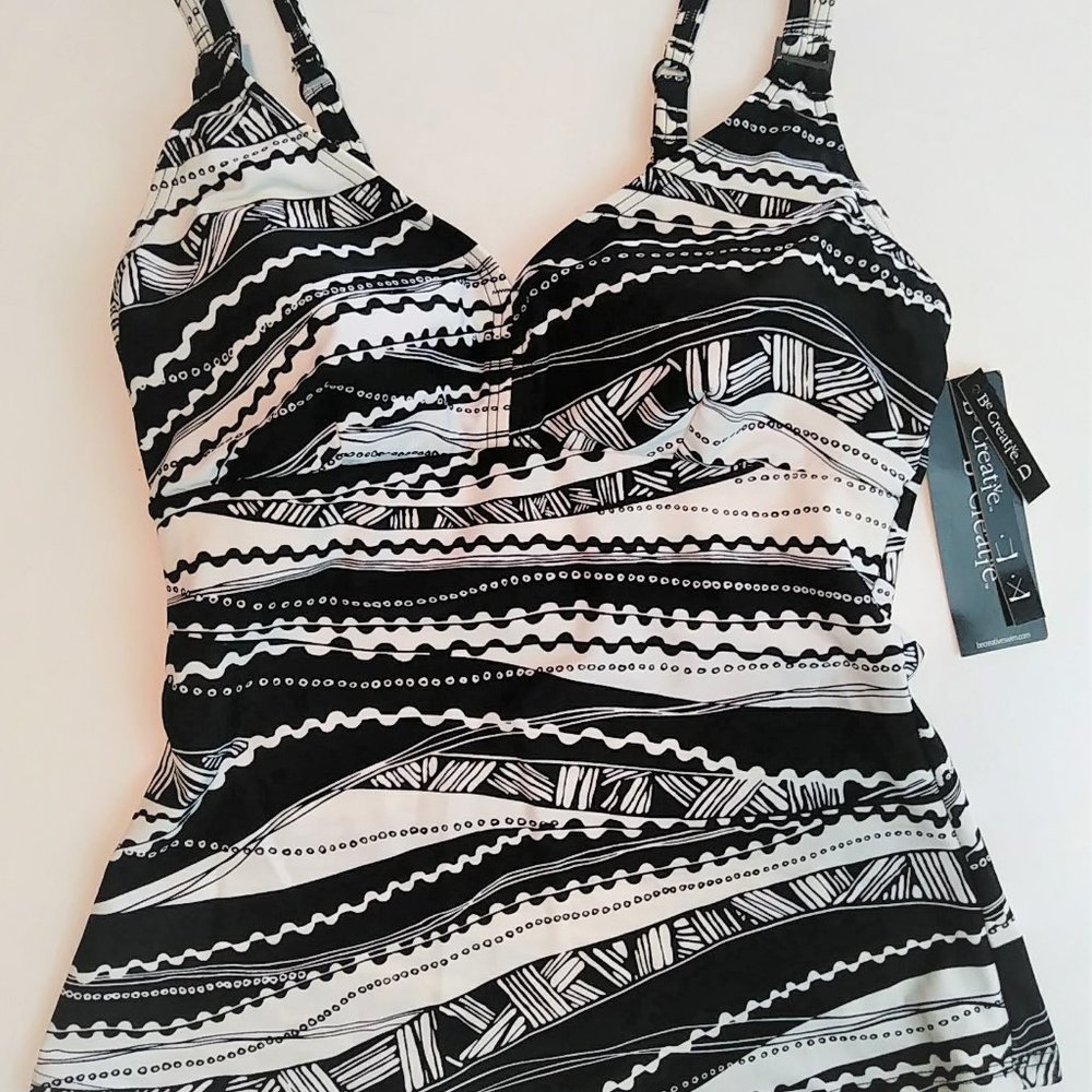 Be Creative Black & White Tankini Size: 8D